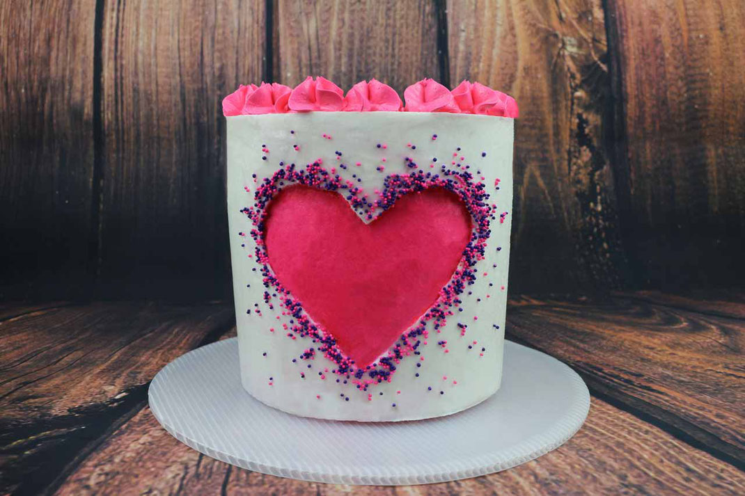 heart cake with cut out effect
