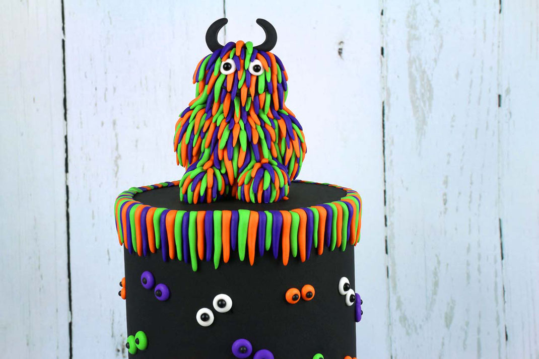 halloween cake