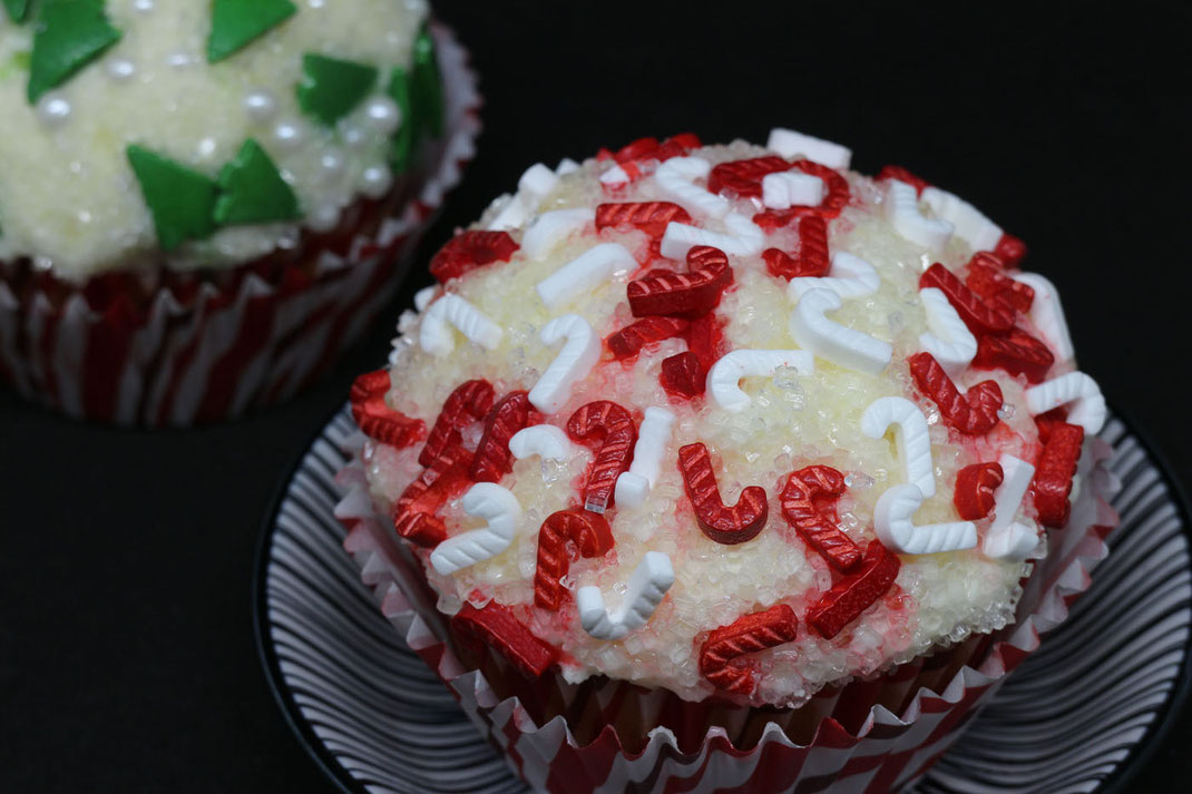 snowball christmas cupcakes