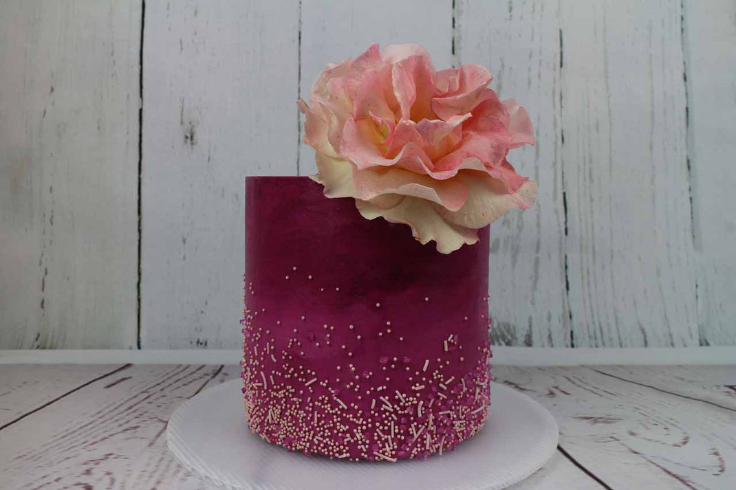 rose wedding cake