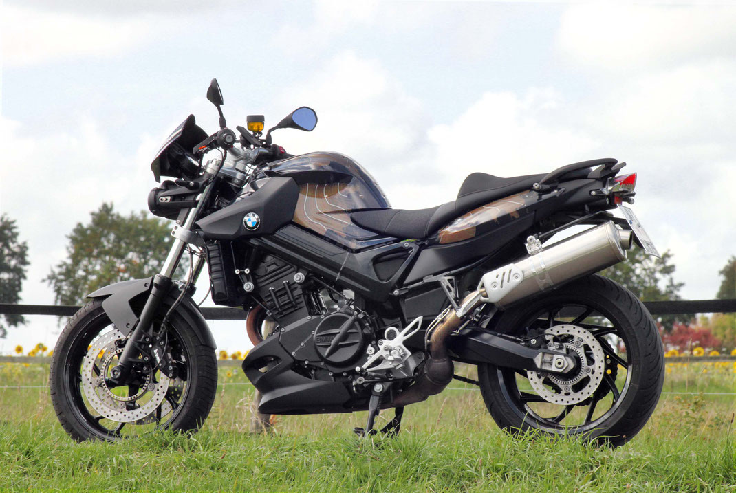 Kein Dekorsatz: individuelles Design gezeichnet und gedruckt auf Folie, Spezialist für Motorradfolierung insbesondere BMW R1200GS R1250GS R1300GS R1200RT R1300RT F900GS 