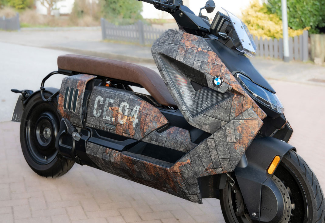 Kein Airbrush, kein Dekorsatz: individuelles Design gezeichnet und gedruckt auf Folie, Spezialist für Motorradfolierung insbesondere BMW R1200GS R1250GS R1300GS R1200RT R1300RT 