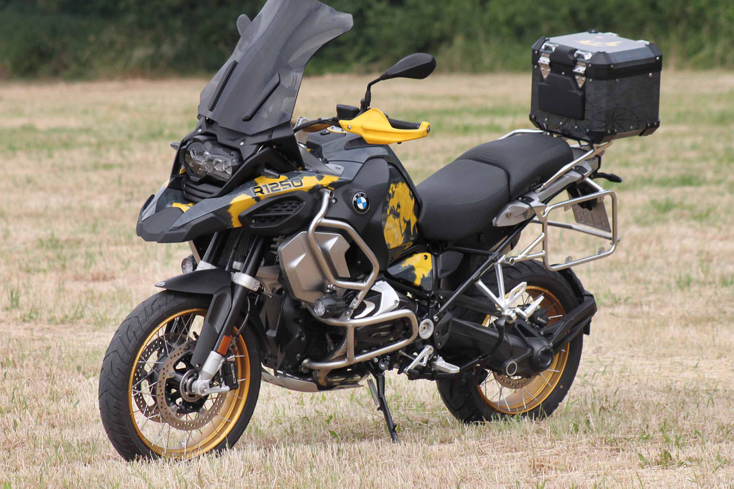 Kein Dekorsatz: individuelles Design gezeichnet und gedruckt auf Folie, Spezialist für Motorradfolierung insbesondere BMW R1200GS R1250GS R1300GS R1200RT R1300RT 