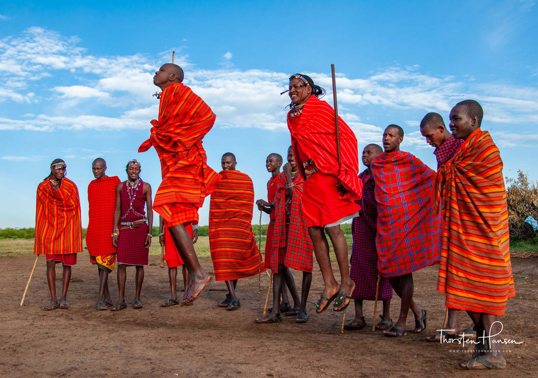 Meine Höhepunkte in Kenia Die einzigartige Tierwelt der kenianischen Nationalparks mit ihren atemberaubenden Sonnenuntergänge  Green Crater am Lake Naivasha Vasco da Gama Denkmal in Malindi - Meine persönlichen Reisetipps für Kenia: Die einzigartige Tierw