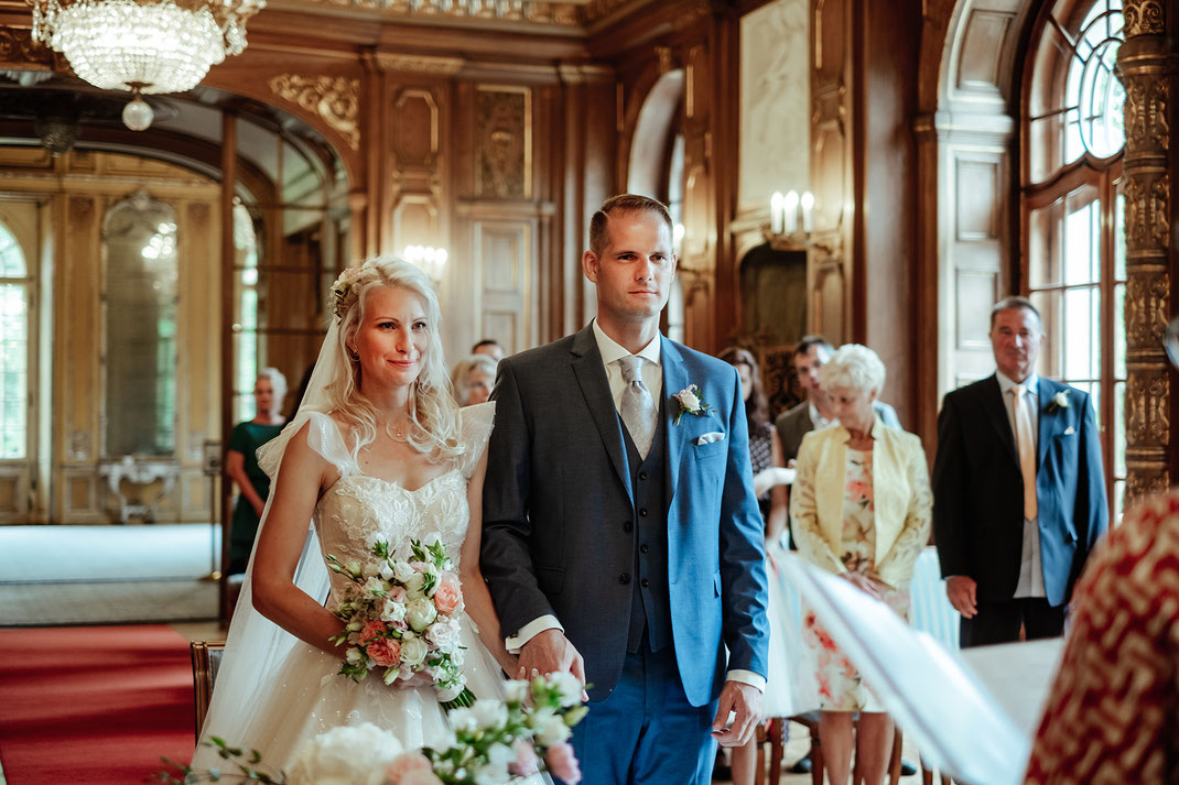 Hochzeit, Hochzeitsshooting, Brautpaar, Schloss Waldenburg, Hochzeitsreportage, Fotografie Diana Krüger, Hochzeitsfotograf Sachsden, Hochzeitsfotograf Chemnitz