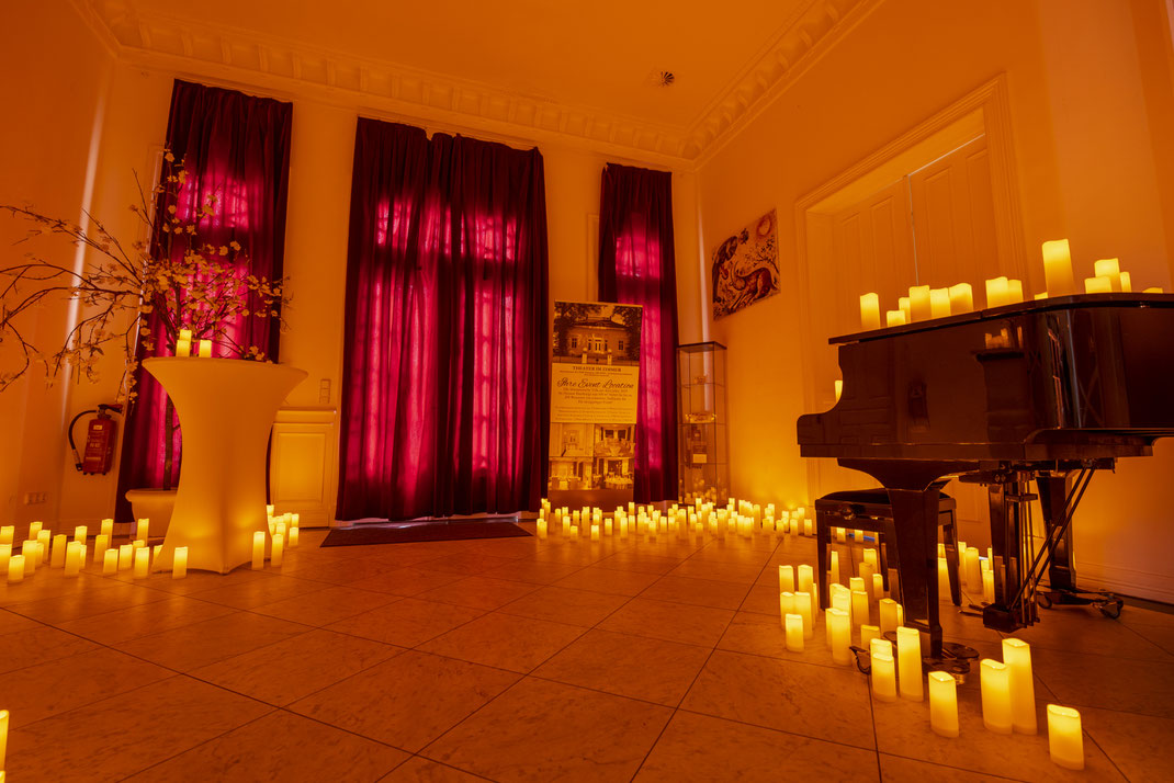 Candlelight Konzerte in der Villa Theater im Zimmer