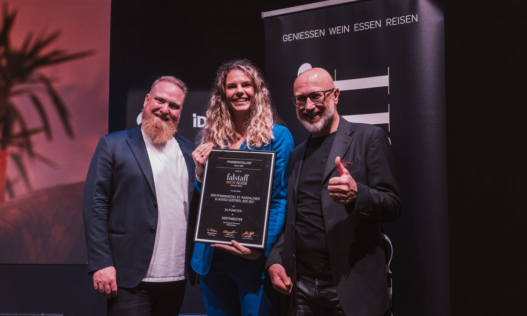 Simon Staffler und Othmar Kiem von Falstaff mit Veronika Pfeifer