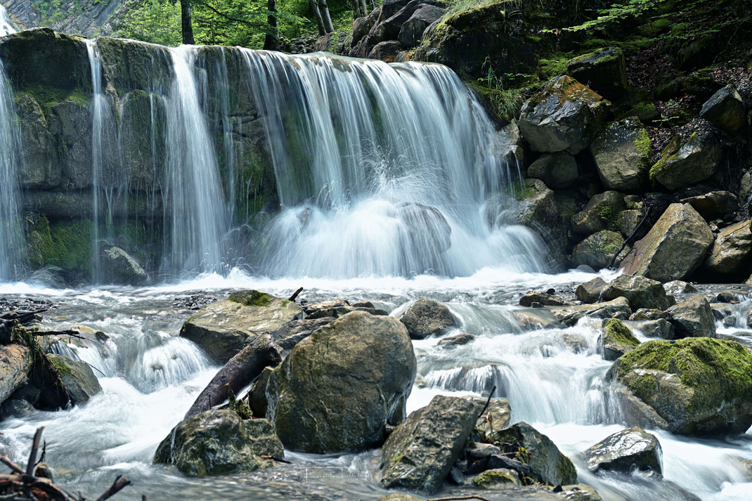 Wasserfälle sind atemberaubende Naturschauspiele, die du einfach erleben musst
