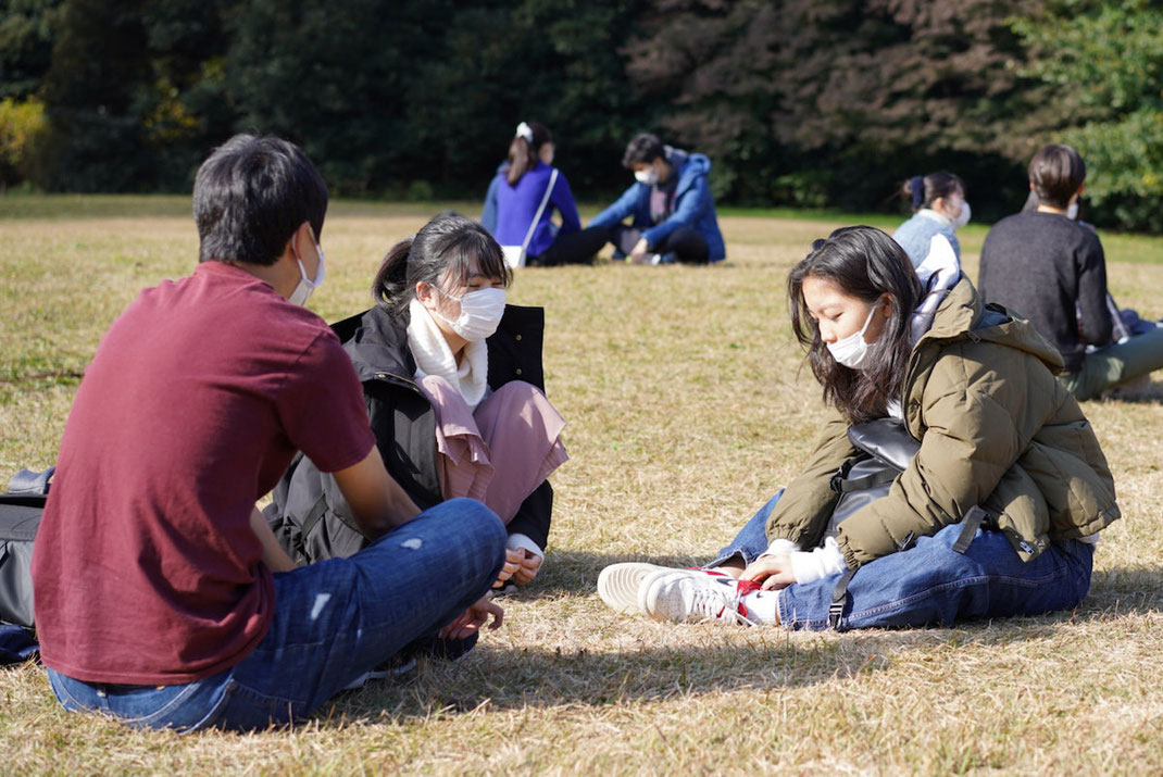 少人数で向き合い、感覚や想いを共有する対話の時間