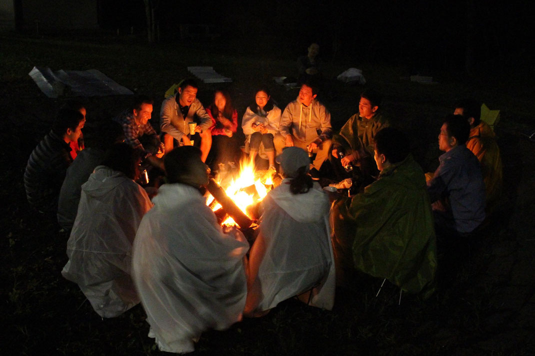 夜の森での焚き火を囲む「対話」@富士山麓