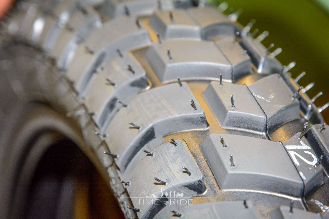 Welche Funktion haben die Gummi-Nippel auf einem Motorrad-Reifen - Das Geheimnis ist gelüftet