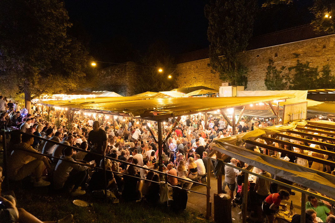 Eine breite Zielgruppe - Die Werbefläche des Kirchheimer Weindorfes