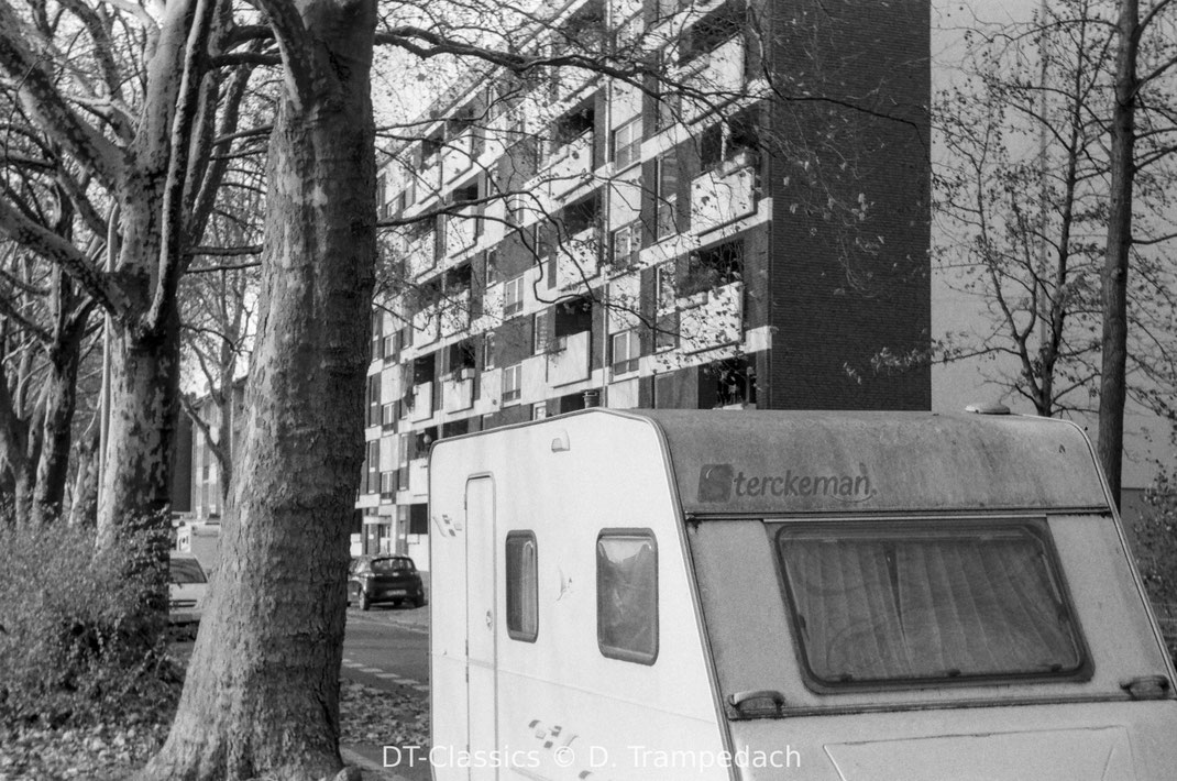 Vermeintlicher Komfort von Privilegien. (Duisburg, Ruhrort)