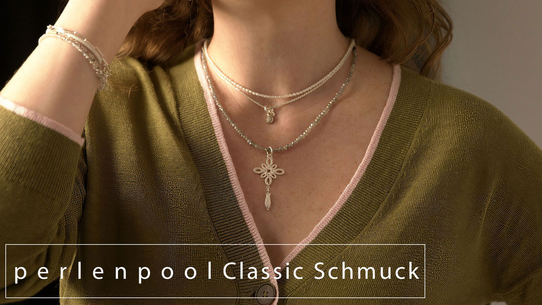Aus Leidenschaft zum Handwerk und Freude am Schmuckdesign entstand perlenpool im Jahr 2005. Seitdem gestalten wir in unserer Werkstatt aus dem unendlichen Pool der Perlenvielfalt und aus Edelmetallen hochwertige, abwechslungsreiche & einzigartige Schmuck
