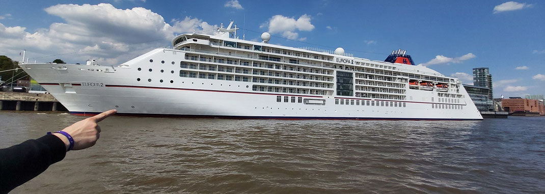 MS EUROPA in Hamburg‑Altona – Foto von Kreuzfahrtberater Olaf Diroll, Hapag‑Lloyd Cruises Luxusliner - Reisebüro Reiselotsen offizielles Buchungsbüro