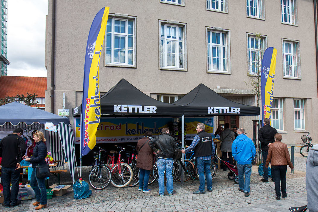 Foto: Andreas Hartwig, Autofrühling Delmenhorst 2016 - Stand Zweirad Kehlenbeck