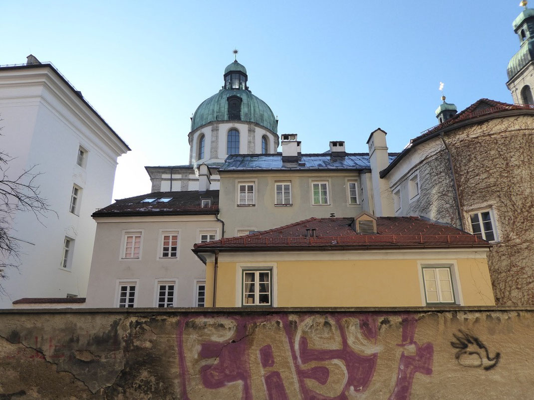 Innsbruck - Blick auf den hinteren Teil der Hofburg