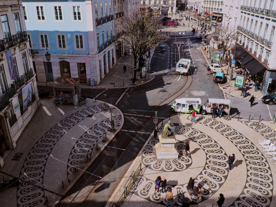 Nice pavement pattern in Baixa-Chiado