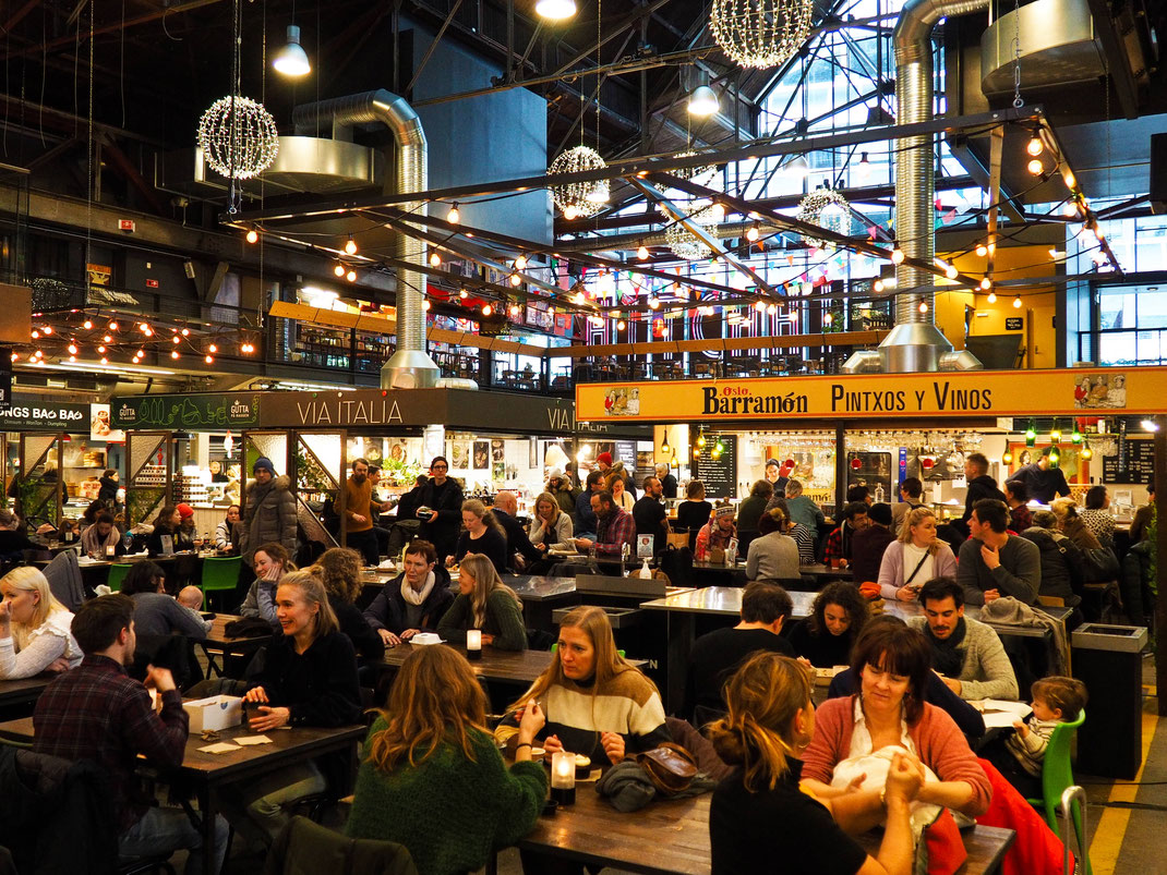 Nice and warm place to have lunch and escape the cold!