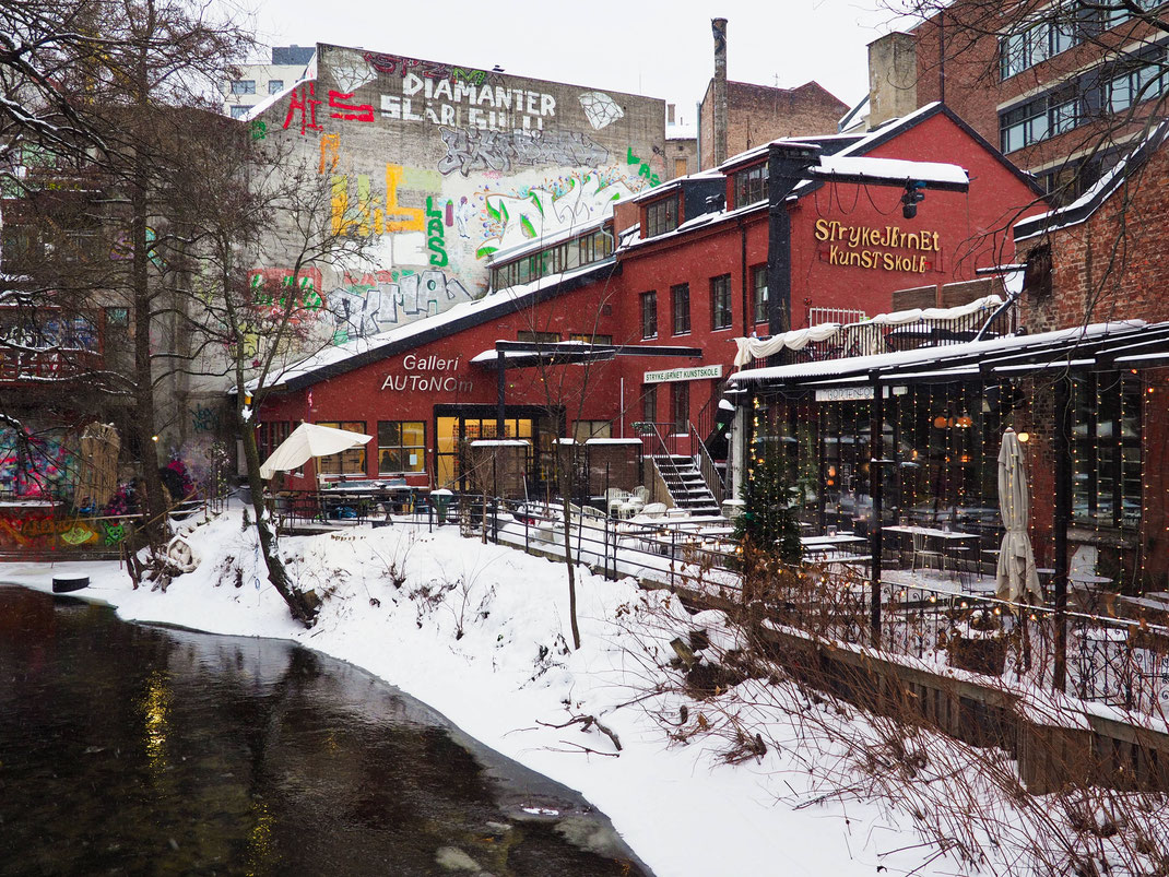 Strolling along the river in this neighborhood is a must do