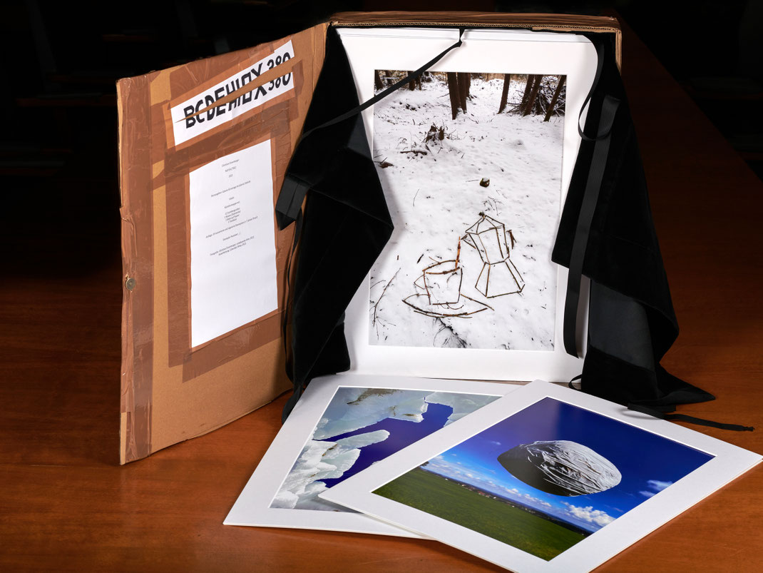 Eisenberger Landart - Fotografie-Box mit Fotgrafien vom Künstler Christian Eisenberger. 