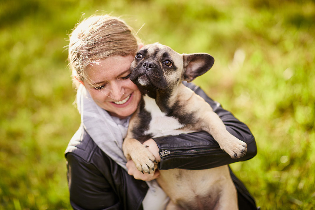 Tierfotograf Hundefotograf Fotograf Fotostudio Hund Welpe Welpen Hunde Fotoshooting Rheinfelden Lörrach Basel Freiburg im Breisgau Bern Schweiz Zürich Hundefotografie Hundeshooting Hundefotoshooting Hundefotos Hundeportrait Hundeporträt Rassehund