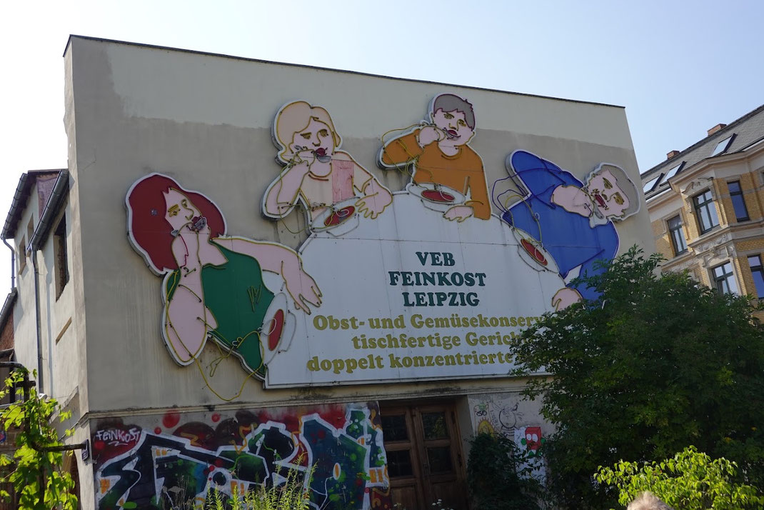 Leipzig ist im ständigen Wandel: viele der Betriebe aus der DDR-Zeit mussten nach der Wende zusperren. Heute sind einige dieser Areale zu Kulturzentren geworden. / Fotos: Marco Vanek