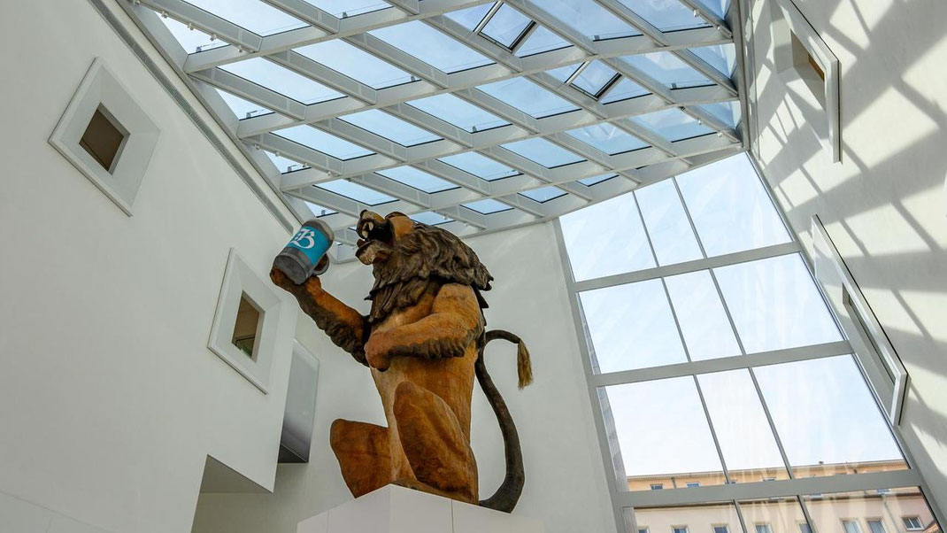 Der Löwe ist das Wappentier von Regensburg und wird im Foyer des Hauses der Bayrischen Geschichte präsentiert / Foto: HdBGH