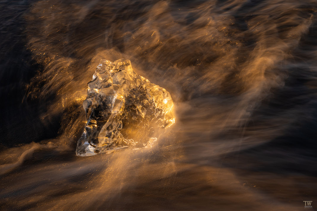 16. …und hier im Meer einer goldenen Welle…