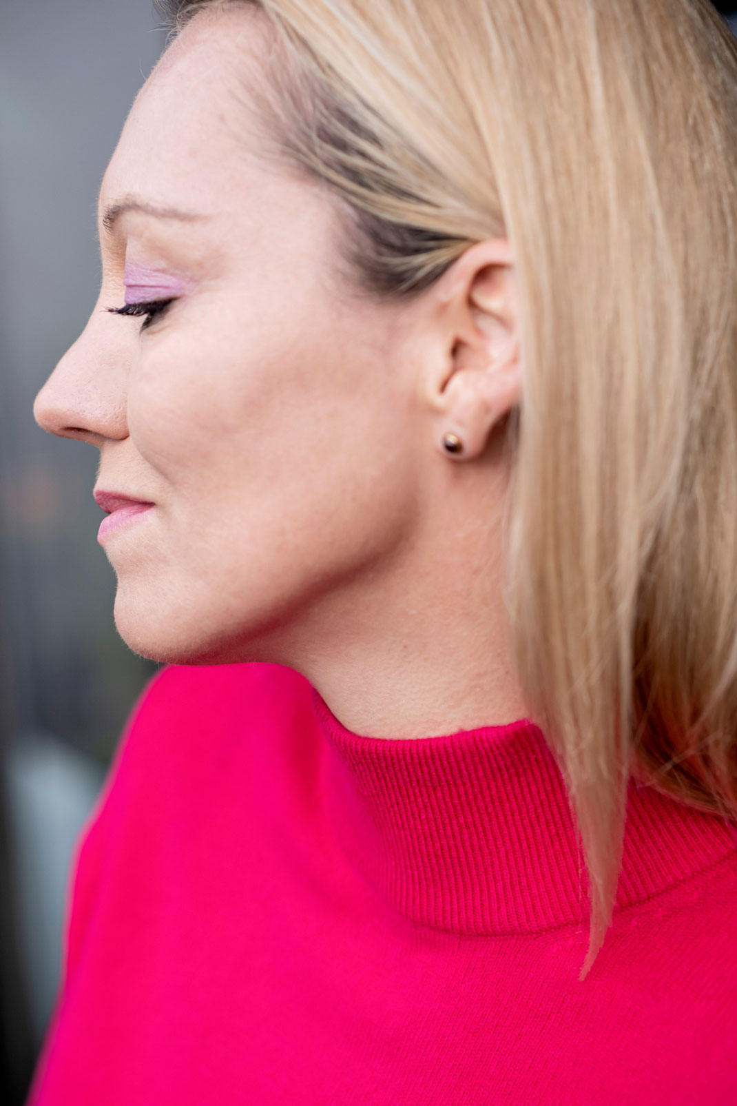 Franny & ihre Kaschmir Liebe in Hot Pink Nun sind wir wieder mitten drin: In der dunklen & kalten Jahreszeit | Wer allerdings ein kuscheliges Statement setzen möchte, sollte sich dringend einen pinkfarbenen Kaschmir Pullover zu legen | Kaschmir hält nicht nur herrlich warm, sondern ist auch etwas ganz Besonderes | Hot Port Life & Style | 30+ Style Blog