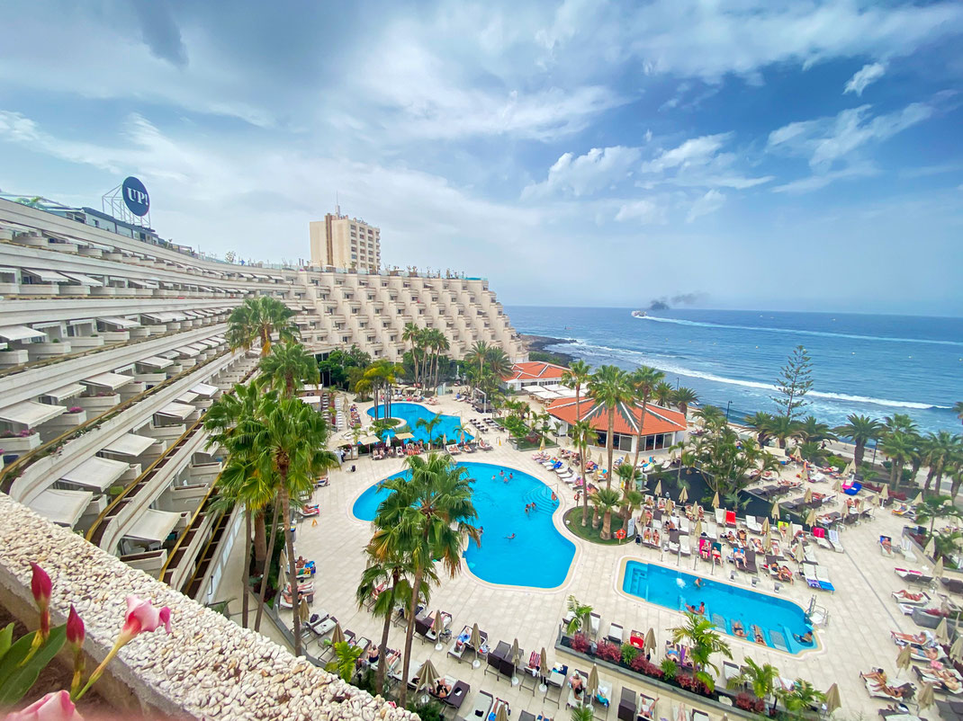 Das Arona Gran Hotel, Spa & UP Urlaub oder eine kleine Auszeit gefällig? Auf der Suche nach dem perfekten Ambiente zur Flucht aus dem Alltag, kam mir das Arona Gran Hotel & Spa mit seinen beruhigenden Suiten, dem tollen Wellness Bereich & dem leckeren Essen in den Sinn | Hot Port Life & Style