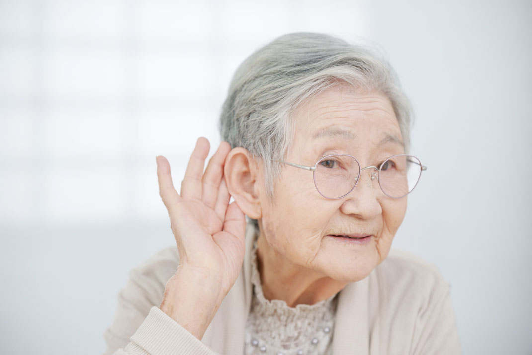 補聴器は雑音が多いと聞きますが？近年、雑音抑制機能が進んでいます。｜全国の補聴器店が参画するドリーム補聴器グループ 確かな聞こえを全国にお届けします