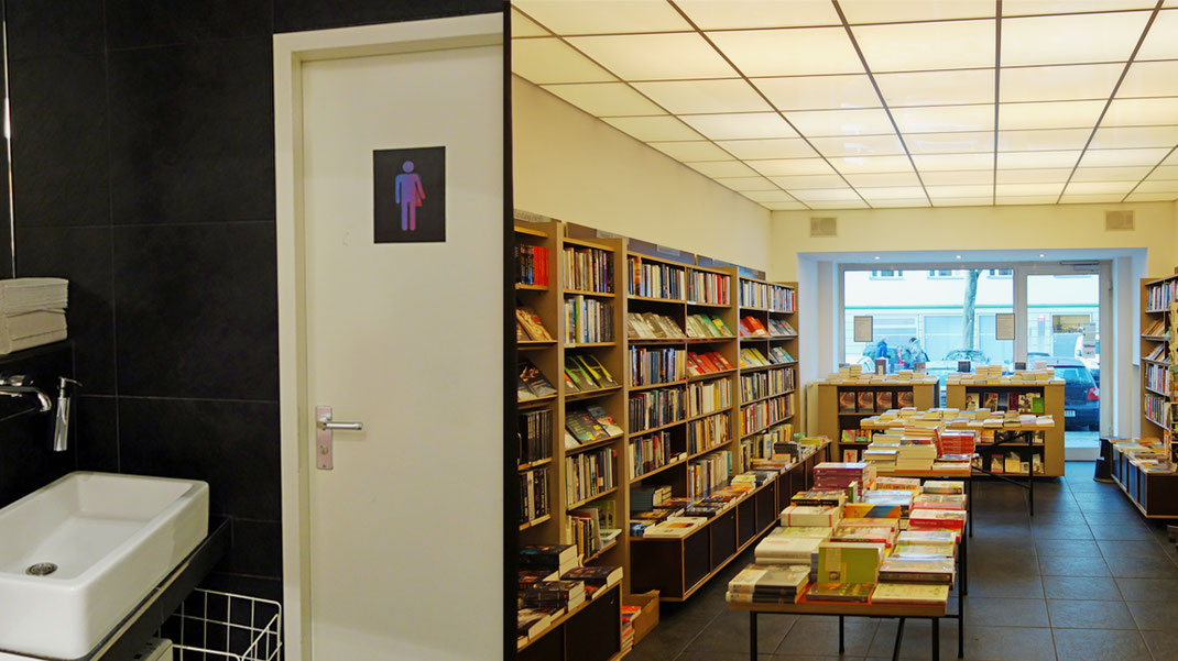 CO-WC im LGBT queer Buchladen Eisenherz