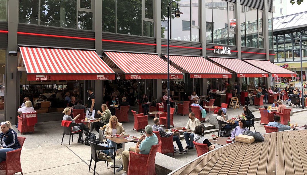 Gastronomie Terrasse mit Markisen
