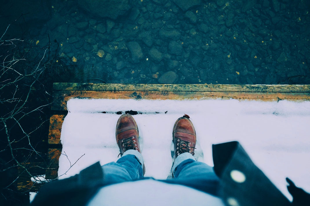 Winter Herrenschuhe Stiefel im Schnee