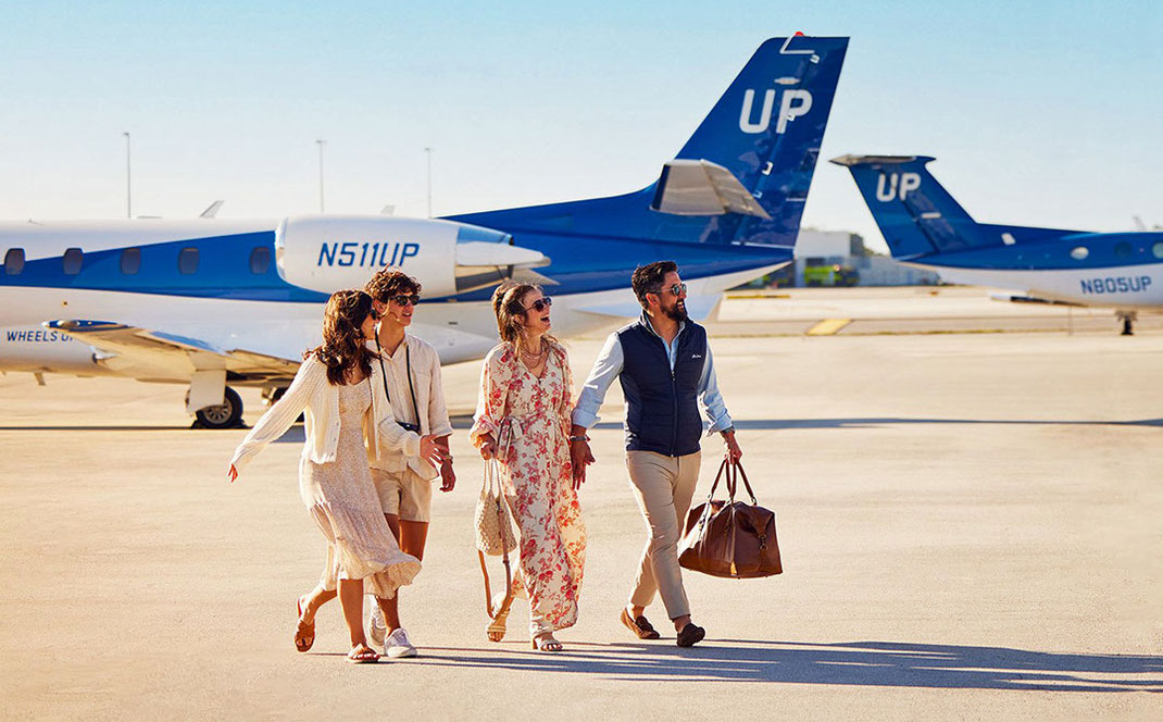 Photo Wheels Up