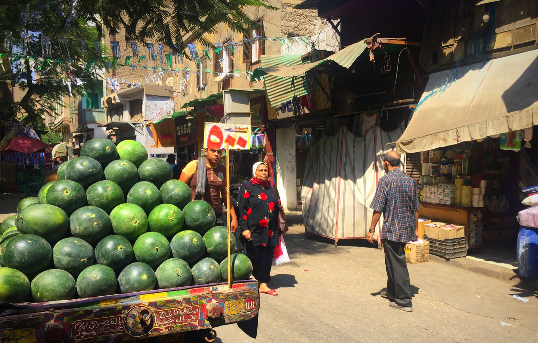 Aux abords des ruelles étroites de Khan al Khalili