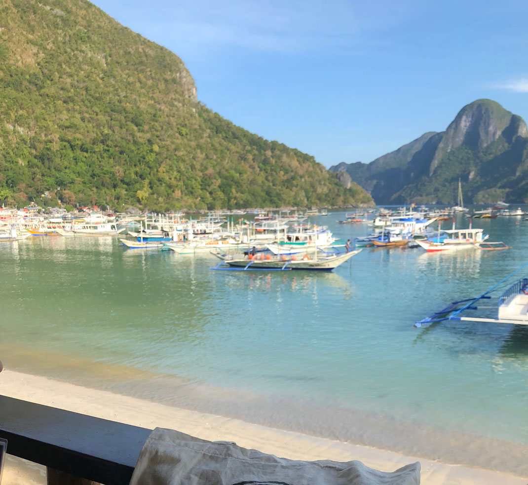 Plage principale d'El Nido - Fait aussi office de port