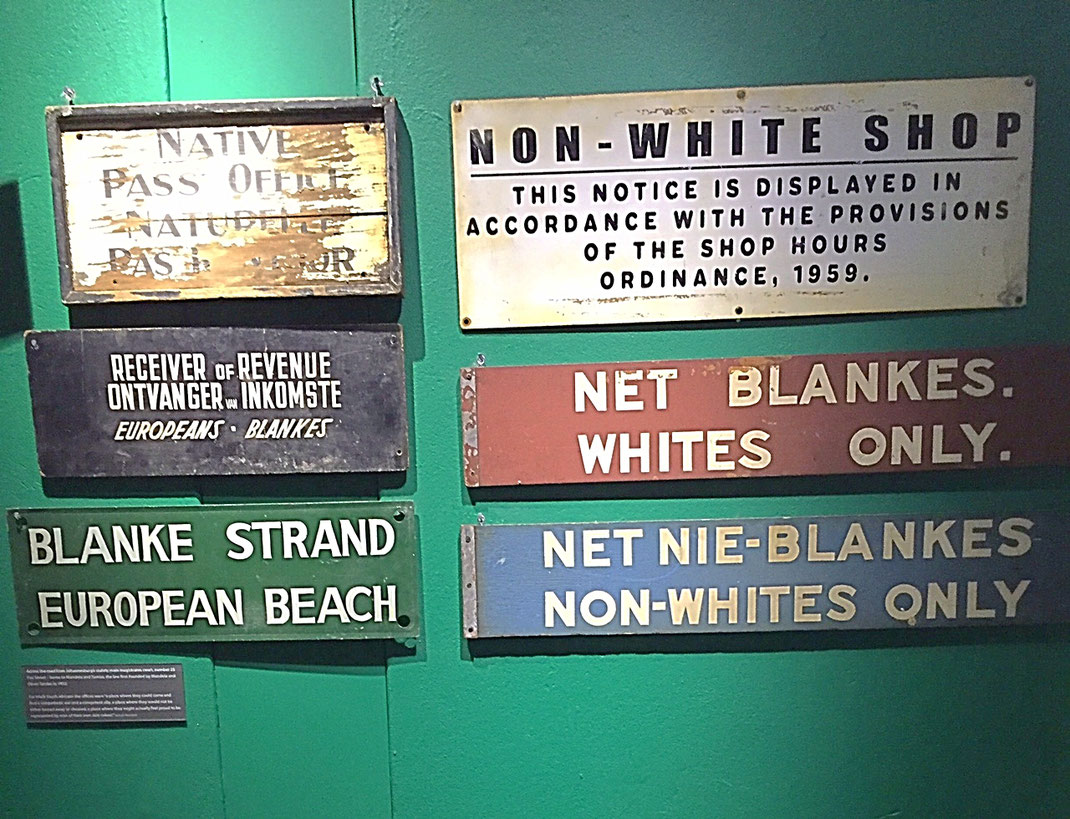 Affiches publiques durant l'époque de l'Apartheid