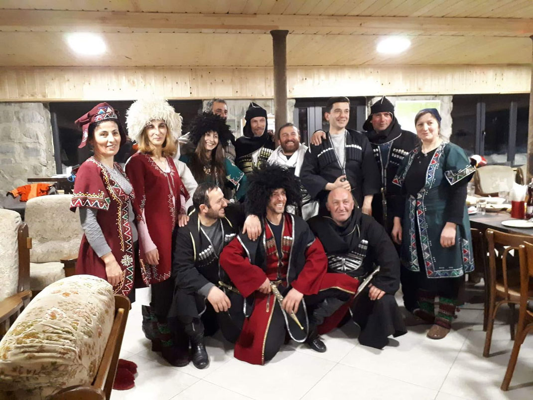 At the end of the seaon we had once again a great party - this time the team in traditional cloths... 03/2019.