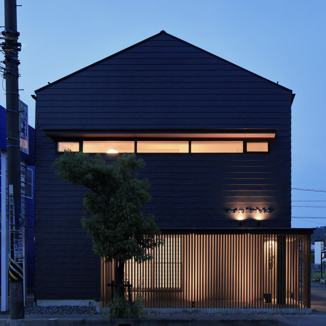 松月堂栗田表具店　外観