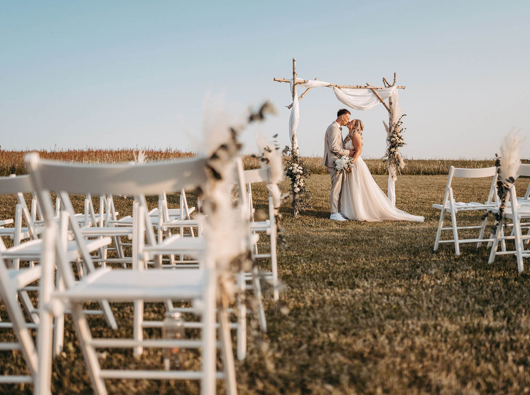Als Hochzeitsfotograf im Erzgebirgskreis - Traumhafte Scheunenhochzeit im Erzgebirge in der Tenne Dörnthal