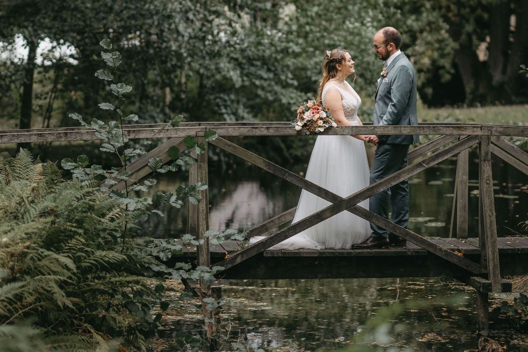 Schloss Wolfsbrunn Hochzeit: Romantik pur am Wasser.