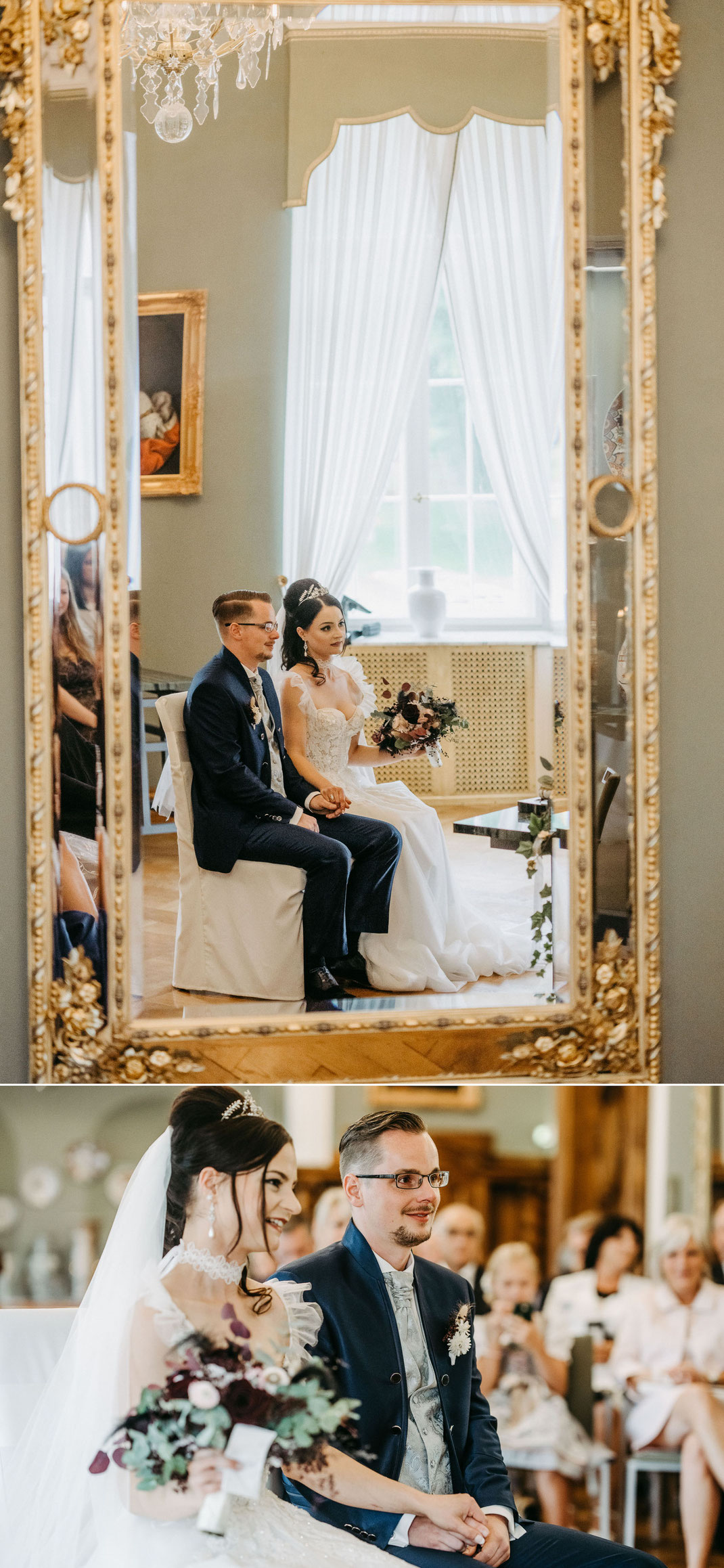 Das Brautpaar Julia und Toni während der feierlichen Zeremonie im Schloss Lichtenwalde.
