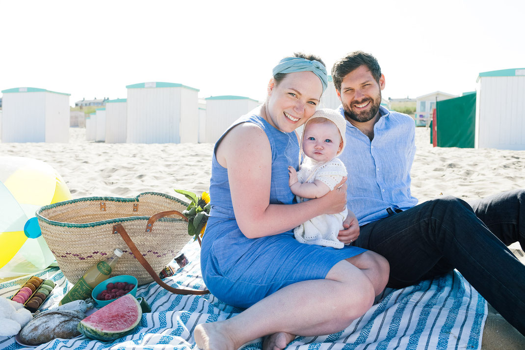After waking up Teddie was ready to jump into our set of a not at all planned picnic scene.