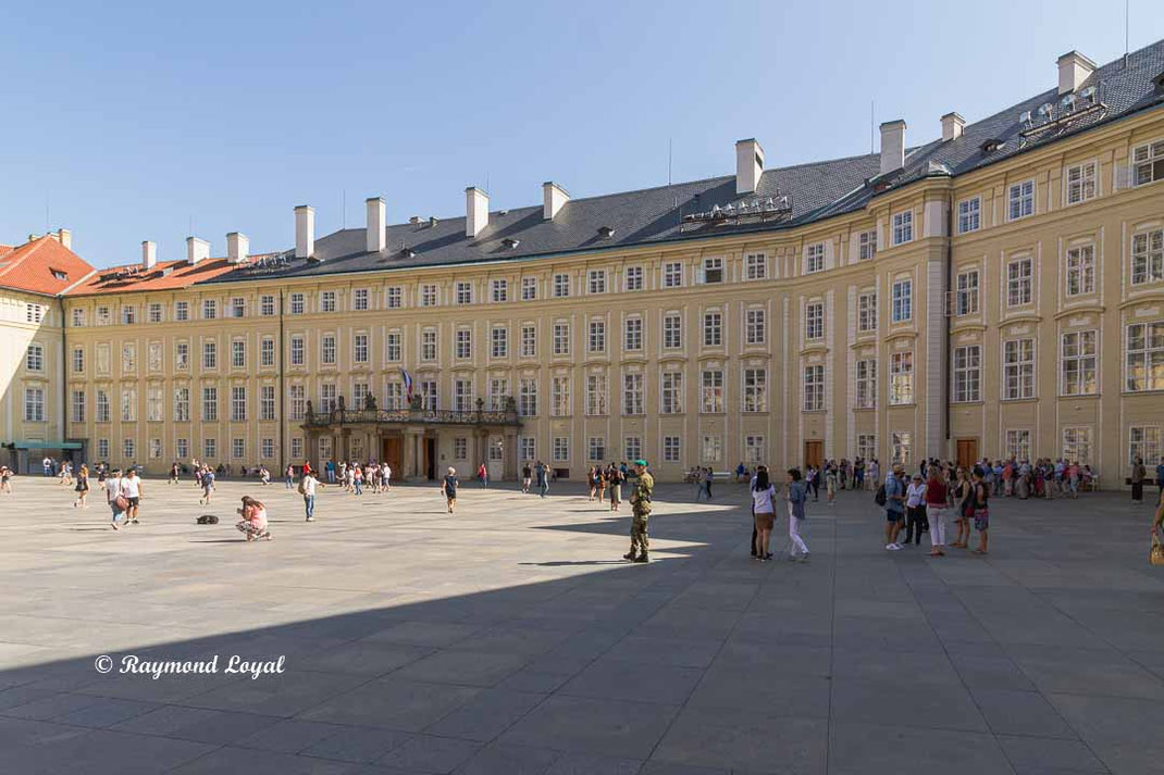 prague castle third courtyard