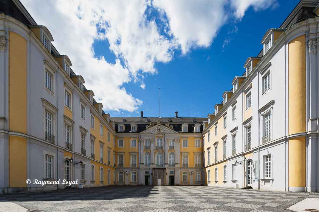 augustusburg palace forecourt