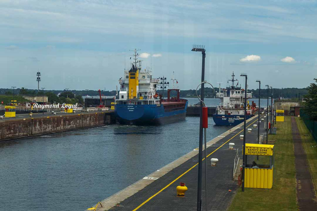 kiel canal holtenau locks