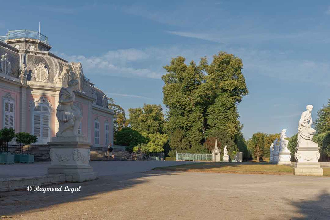 benrath palace sculpture 