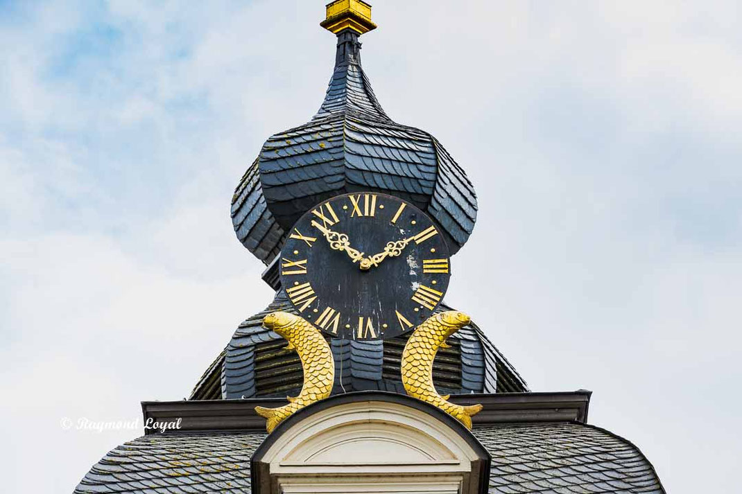 ahnolt castle clock tower